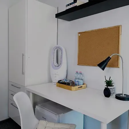 Hostal Pro-invest House *