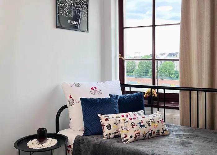 Pro-invest House Hostel *